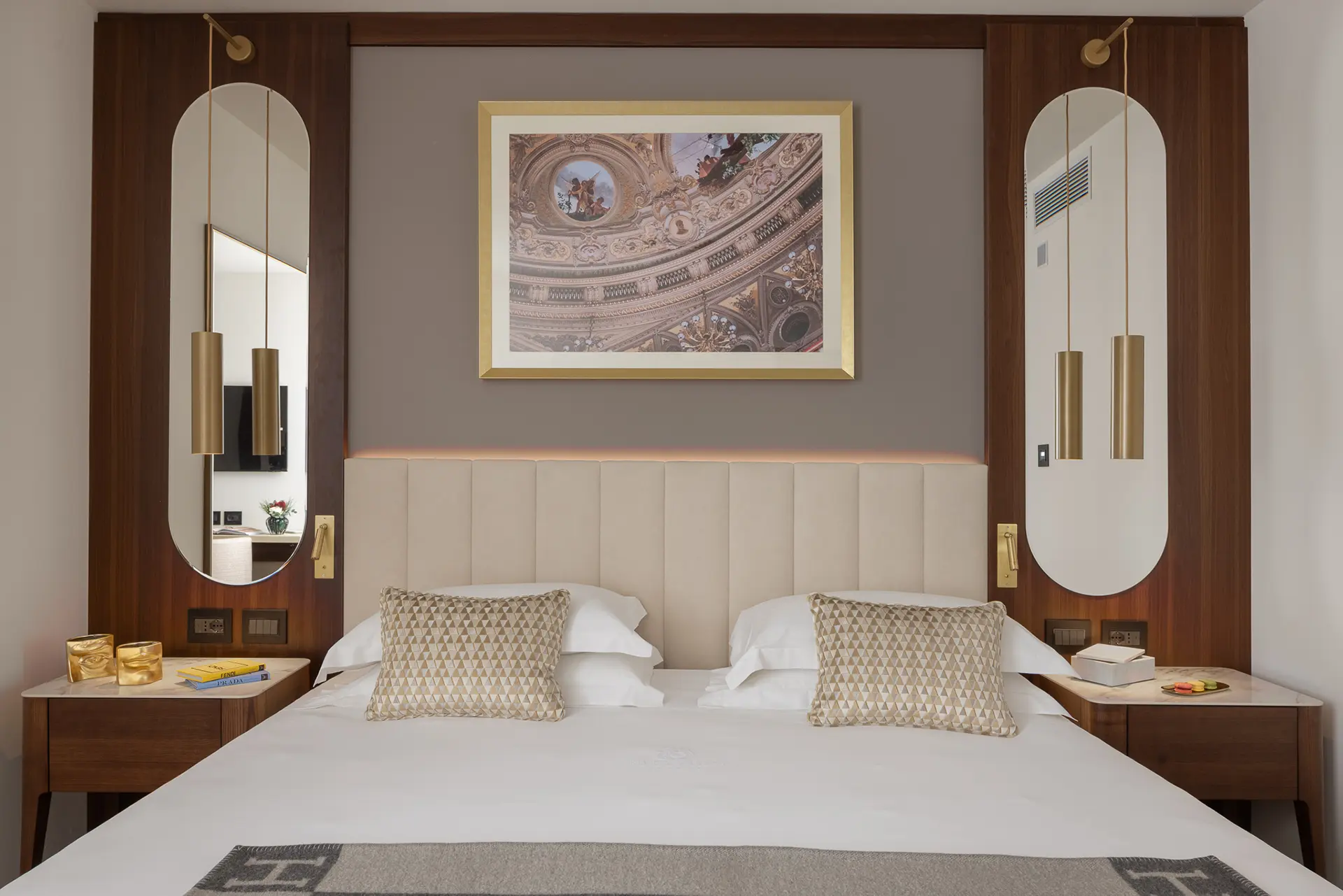 Camera da letto elegante in appartamento Teatro Luxury Apartments